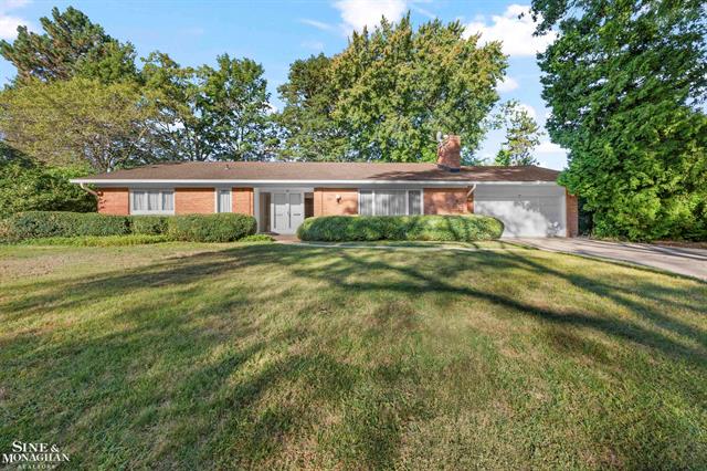 front view picture of 59 Putnam Place, Grosse Pointe, MI. 48236
