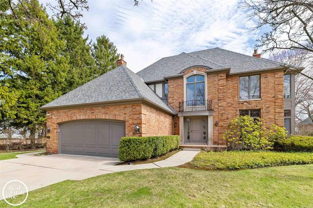 front view picture of 7 Windemere Ln, Grosse Pointe, MI. 48236