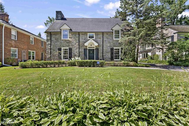 front view picture of 93 Merriweather Rd, Grosse Pointe, MI. 48236