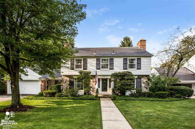 front view picture of 71 Merriweather Rd, Grosse Pointe, MI. 48236
