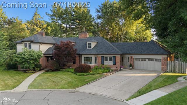 front view picture of 39 Harbor Hill Rd, Grosse Pointe, MI. 48236