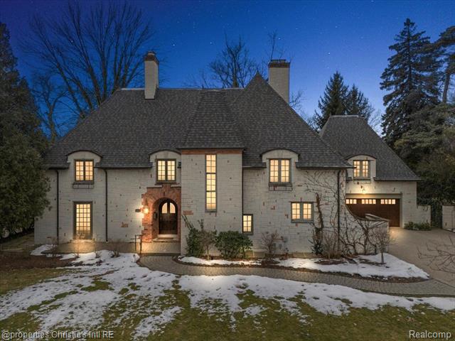 front view picture of 79 Kenwood Rd, Grosse Pointe, MI. 48236