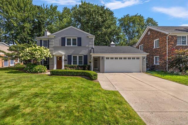 front view picture of 1600 Ford Ct, Grosse Pointe, MI. 48236