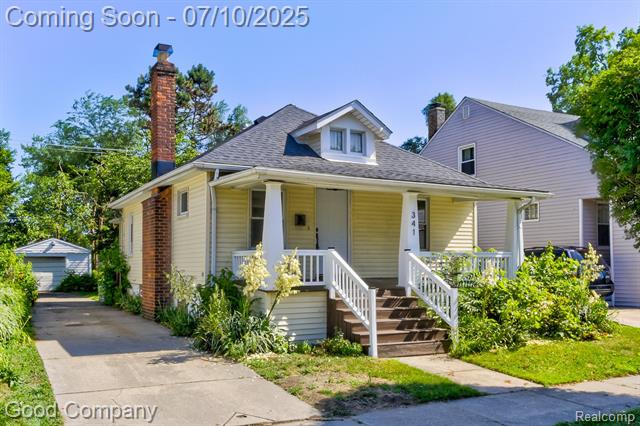 front view picture of 341 E Woodland St, Ferndale, MI. 48220