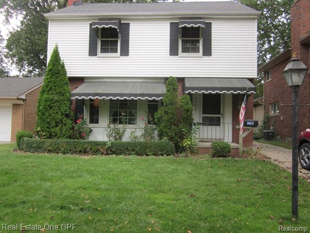 front view picture of 1878 Prestwick Rd, Grosse Pointe, MI. 48236