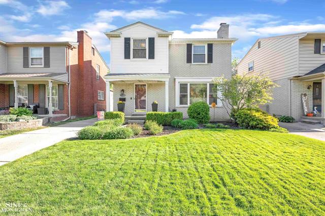 front view picture of 21159 Lennon, Harper Woods, MI. 48225