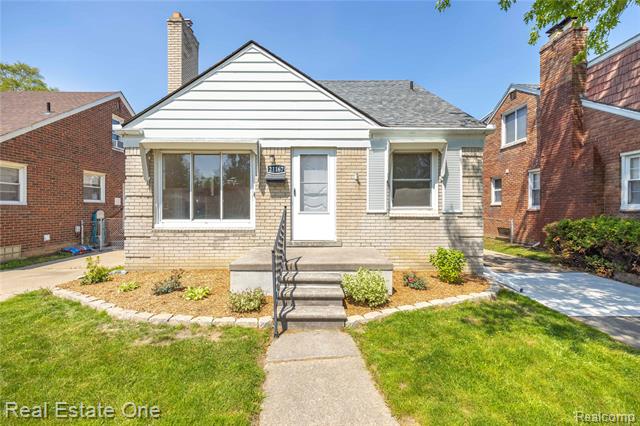 front view picture of 21167 Lancaster, Harper Woods, MI. 48225