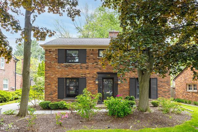 front view picture of 766 Lakeland, Grosse Pointe, MI. 48230