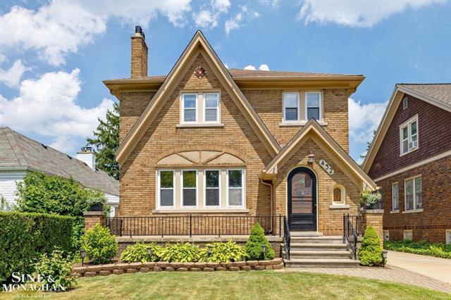 front view picture of 432 Calvin St, Grosse Pointe, MI. 48236