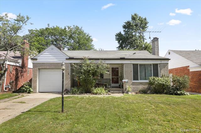 front view picture of 20871 Van Antwerp, Harper Woods, MI. 48225