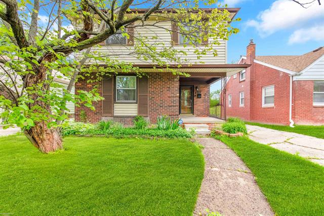 front view picture of 20681 Beaufait, Harper Woods, MI. 48225