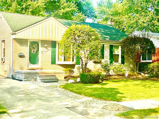 front view picture of 20651 Damman, Harper Woods, MI. 48225