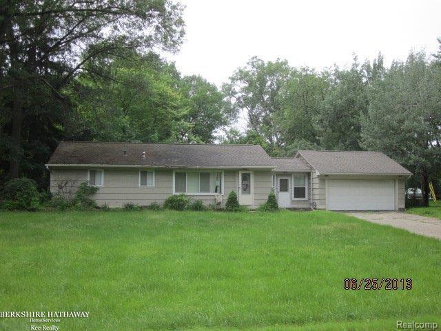 front view picture of 24205 Berg Rd, Southfield, MI. 48033