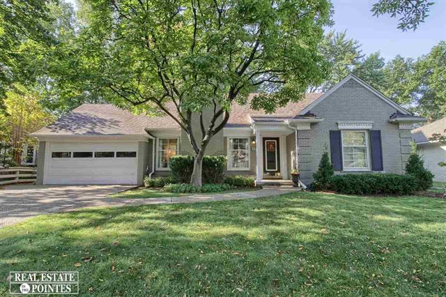 front view picture of 325 Stephens Rd, Grosse Pointe, MI. 48236