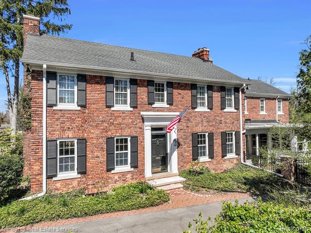 front view picture of 206 Merriweather Rd, Grosse Pointe, MI. 48236