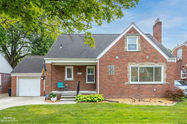 front view picture of 425 Madison Ave, Grosse Pointe, MI. 48236