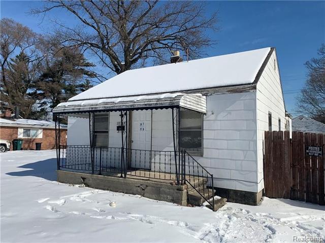 front view picture of 23352 Tawas Ave, Hazel Park, MI. 48030