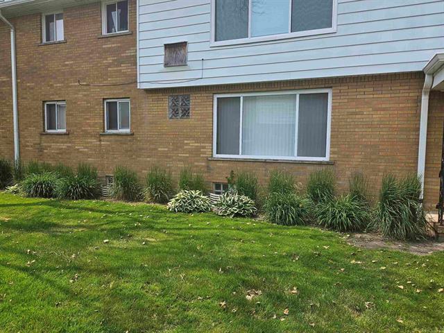 front view picture of 20812 Littlestone, Harper Woods, MI. 48225