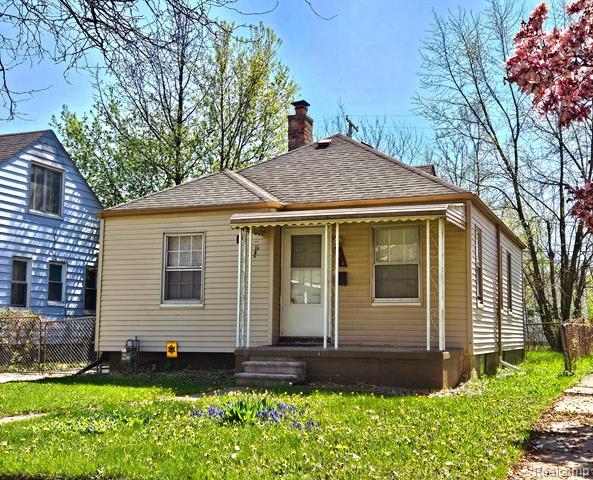 front view picture of 19724 Elkhart, Harper Woods, MI. 48225