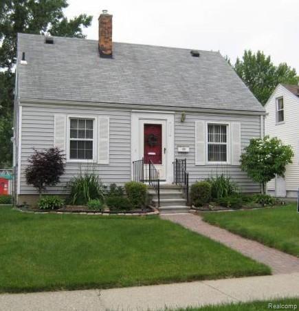 front view picture of 18996 Washtenaw, Harper Woods, MI. 48225
