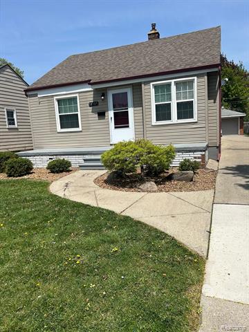 front view picture of 18985 Woodside, Harper Woods, MI. 48225