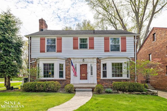 front view picture of 251 Merriweather Rd, Grosse Pointe, MI. 48236