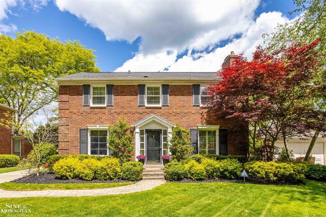 front view picture of 950 S Oxford Rd, Grosse Pointe, MI. 48236