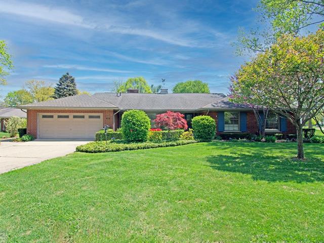 front view picture of 626 S Higbie Pl, Grosse Pointe, MI. 48236