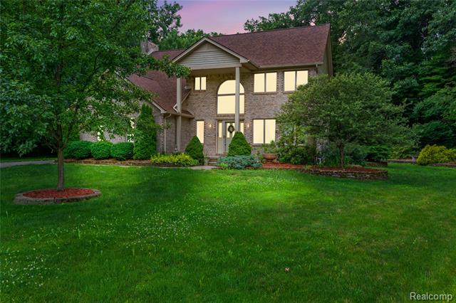 front view picture of 27180 John Dr, New Boston, MI. 48164