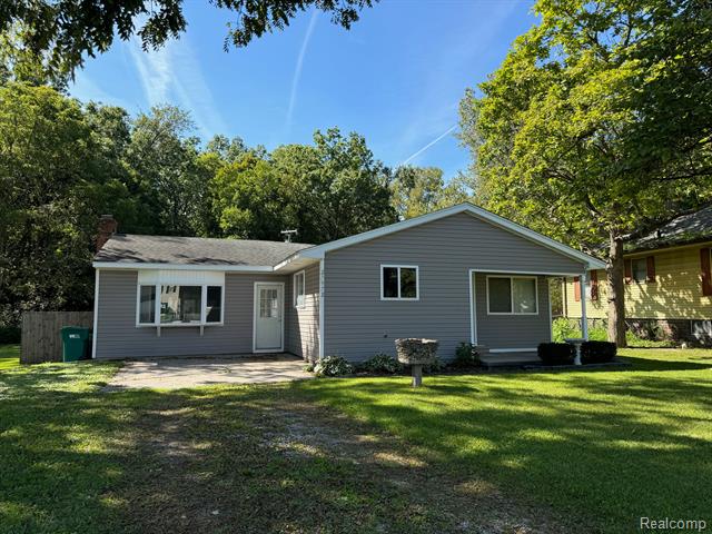 front view picture of 27972 Waltz Rd, New Boston, MI. 48164
