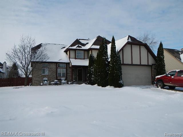 front view picture of 454 Breakwater Ct, Belleville, MI. 48111