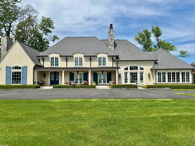 front view picture of 605 Lake Shore Road, Grosse Pointe, MI. 48236