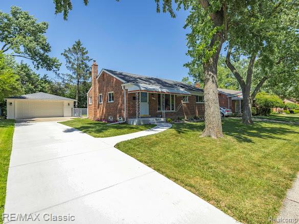 front view picture of 32354 Leelane Rd, Farmington, MI. 48336