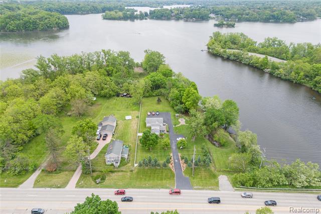 front view picture of 2459 Rawsonville Rd, Belleville, MI. 48111