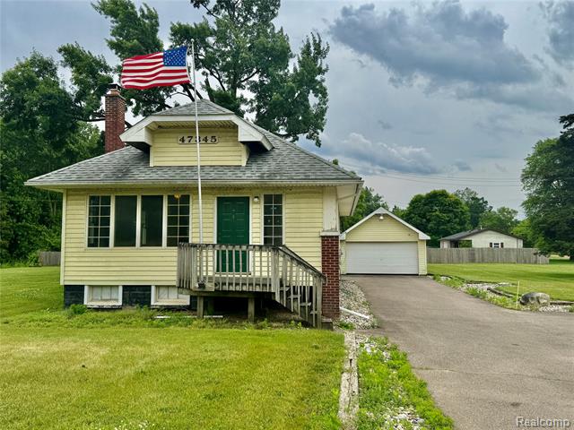 front view picture of 47345 Willis Rd, Belleville, MI. 48111