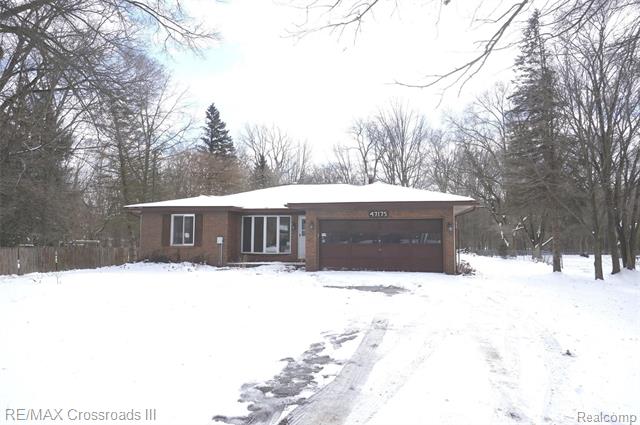 front view picture of 47175 Willis Rd, Belleville, MI. 48111