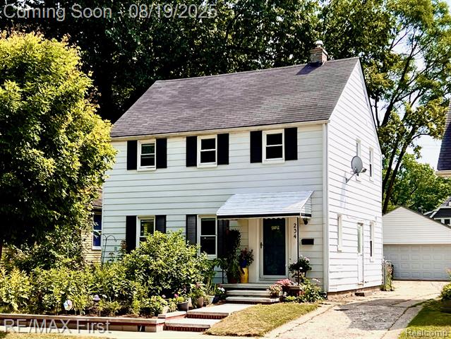 front view picture of 234 E Drayton St, Ferndale, MI. 48220