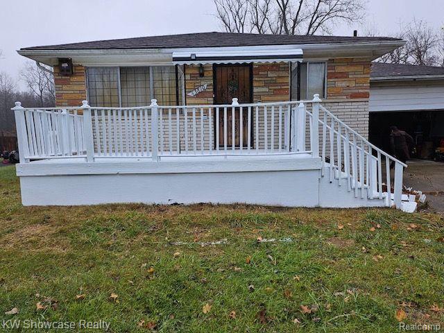front view picture of 43810 Willow Rd, Belleville, MI. 48111