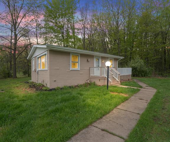 front view picture of 24118 Martinsville Rd, Belleville, MI. 48111