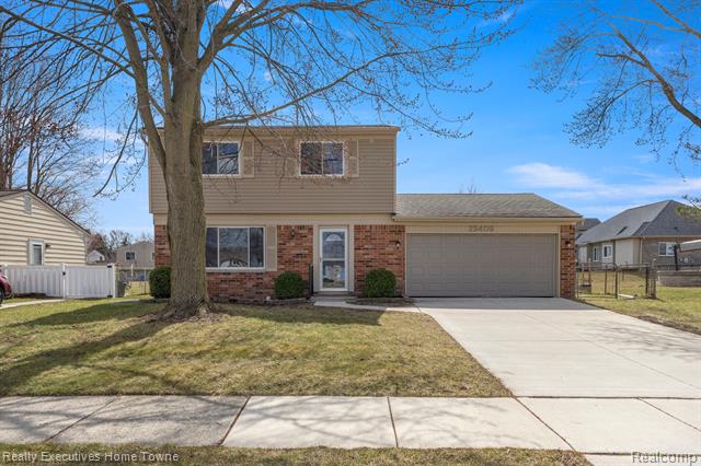 front view picture of 23409 Meadows, Flat Rock, MI. 48134
