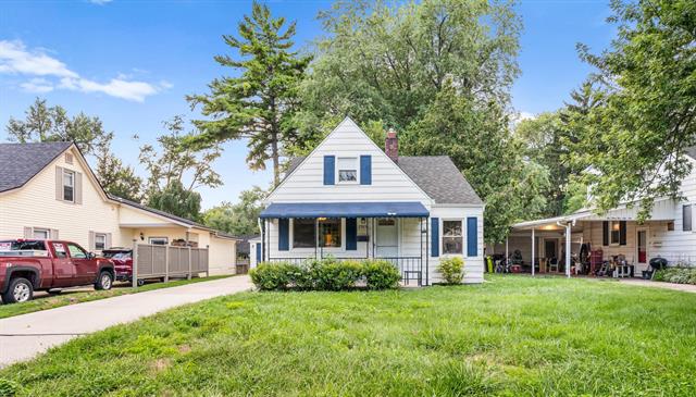 front view picture of 29636 Walnut, Flat Rock, MI. 48134