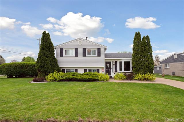 front view picture of 23011 Croft, Flat Rock, MI. 48134