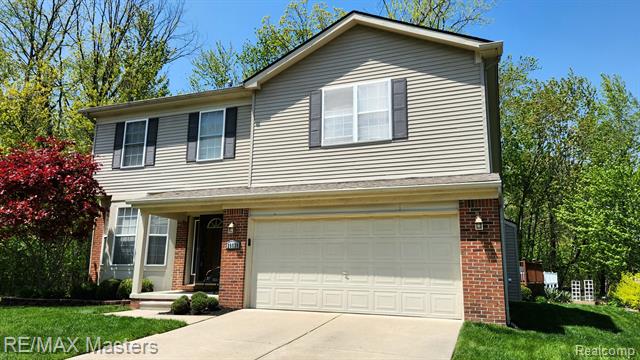 front view picture of 29520 Hunter St, Trenton, MI. 48183
