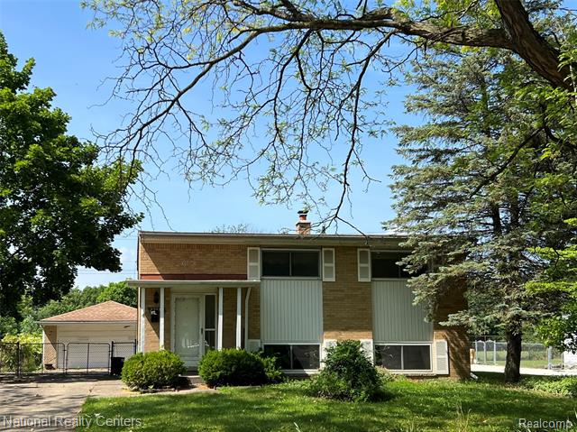front view picture of 23556 Candace, Rockwood, MI. 48173