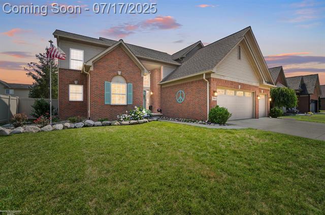 front view picture of 19465 Uroda St, Rockwood, MI. 48173