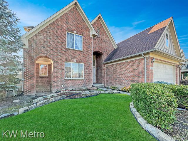 front view picture of 19137 Uroda St, Rockwood, MI. 48173