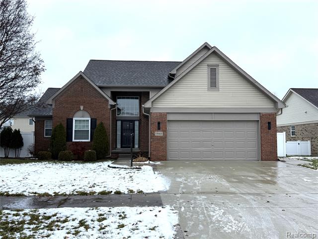 front view picture of 19468 Sexton St, Rockwood, MI. 48173