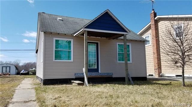 front view picture of 32214 Truman, Rockwood, MI. 48173