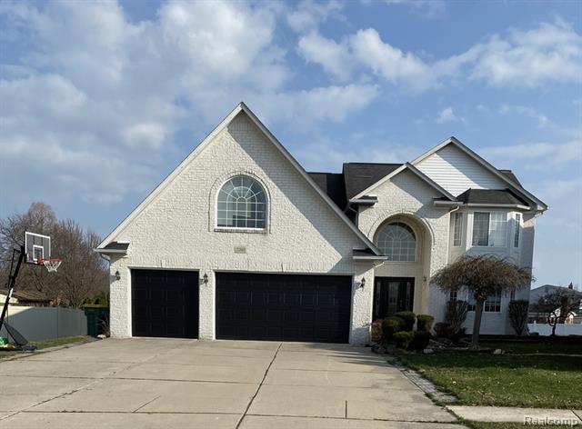 front view picture of 27363 Lilly Ct, Trenton, MI. 48183