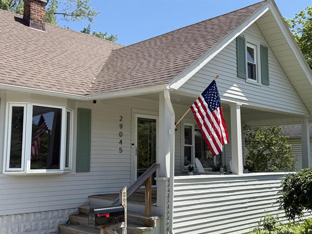 front view picture of 29045 Van Riper, Flat Rock, MI. 48134
